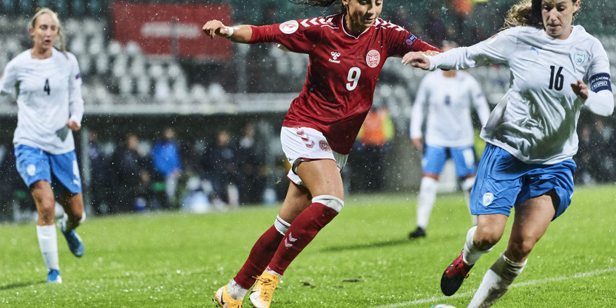 Ready To Board Les Enfants Se Moquaient De Karin Parce Qu Elle Jouait Au Football Fifpro World Players Union Ready To Board Les Enfants Se Moquaient De Karin Parce Qu Elle Jouait Au Football Fifpro World Players Union