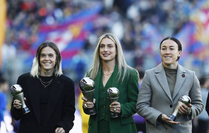 Mapi Leon, Alexia Putellas & Lucy Bronze - World 11 2022