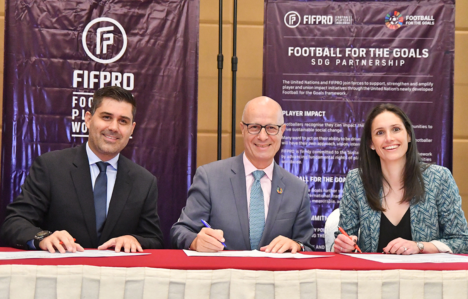 UN FIFPRO Signing 1100