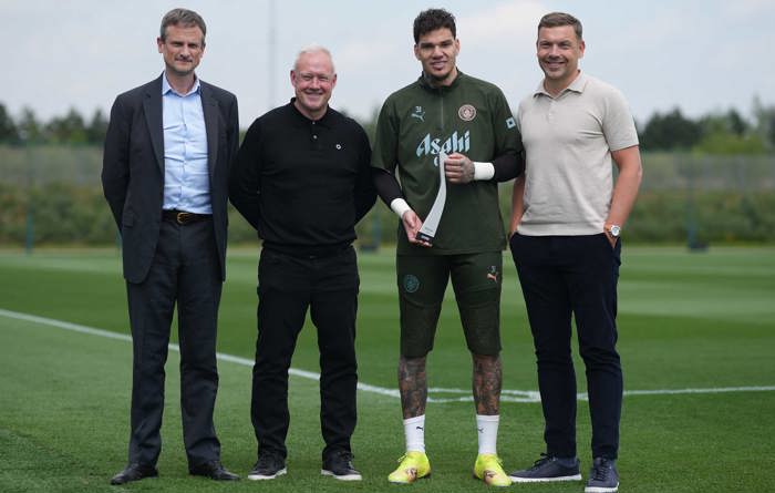 Ederson World11