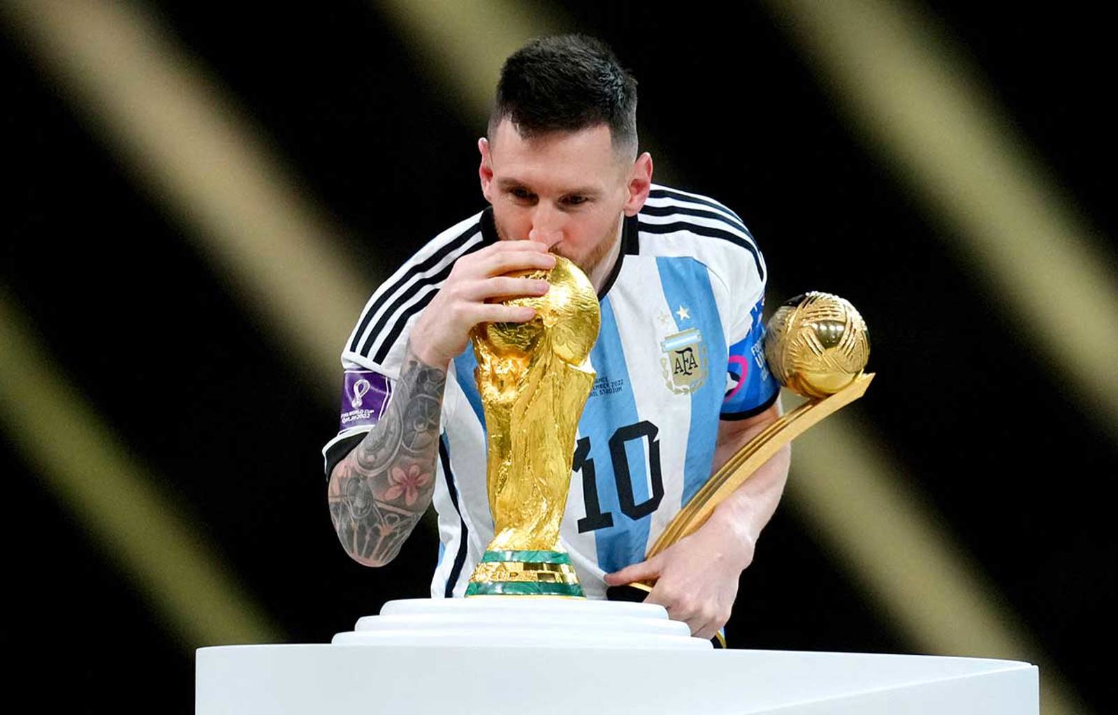 What records and awards does Argentina's Lionel Messi hold