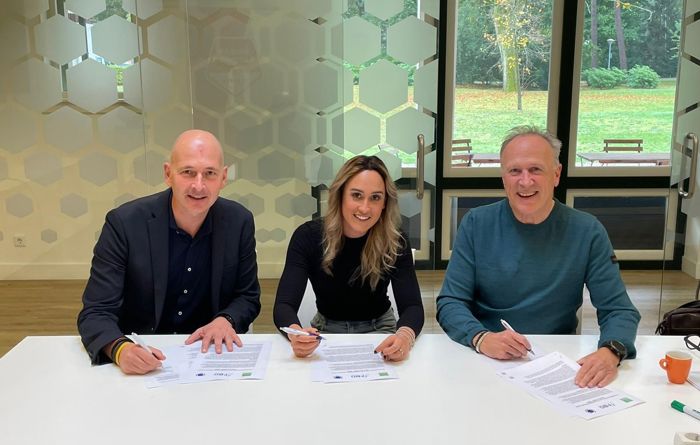 Louis Everard Signing CBA