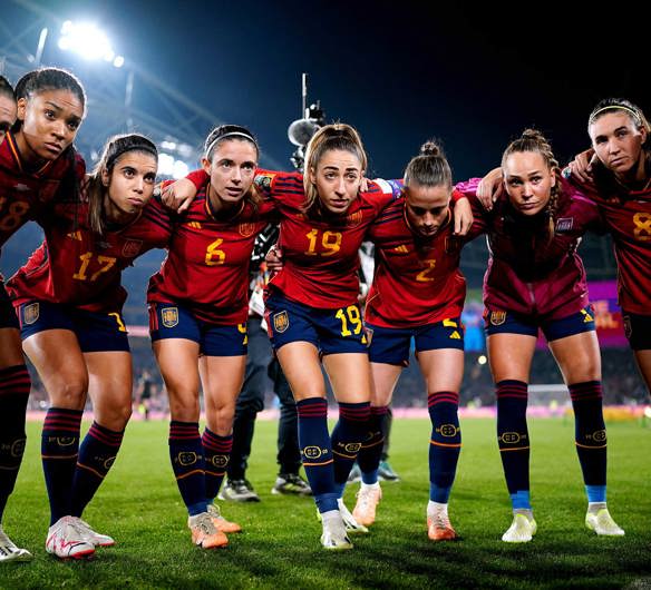 WWC Player Huddle